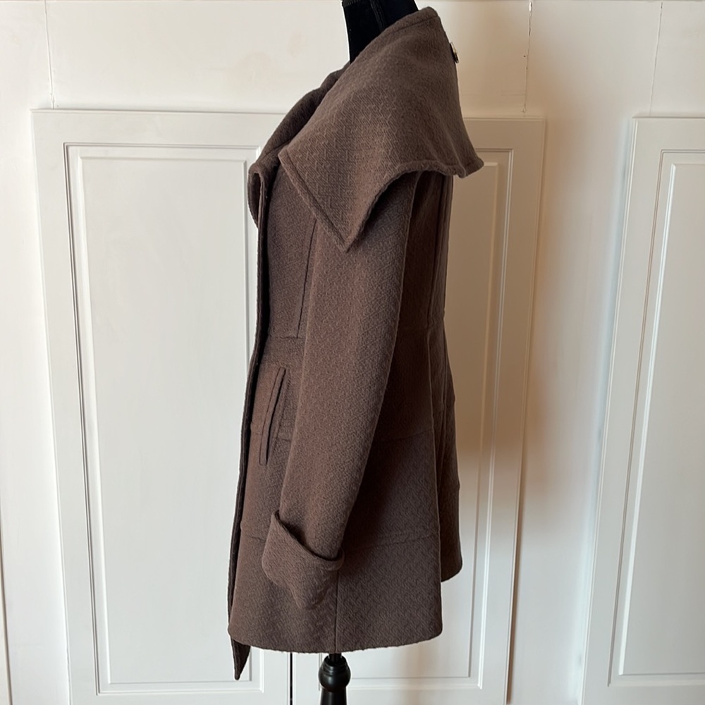 Karen Millen Coat - Picture 3 of 12